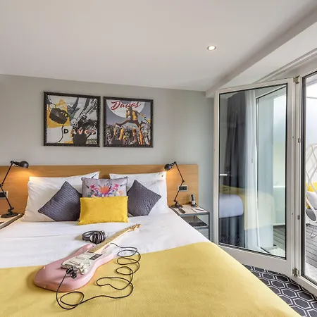 Hard Rock Hotel 4*